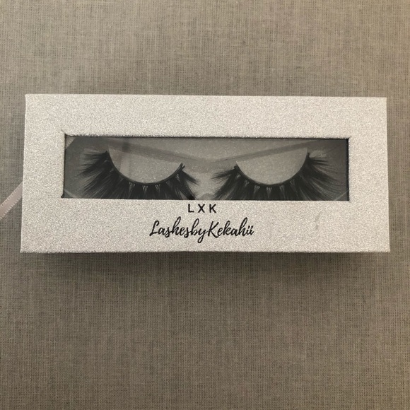 Lashes - Picture 5 of 5